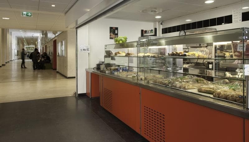 Cafétéria bâtiment g